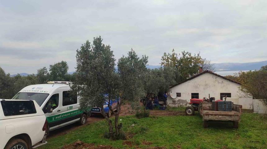 Arkadaşlarını aradıklarında telefonun sesini duydular ama... İçeriye girince korkunç manzarayla karşılaştılar