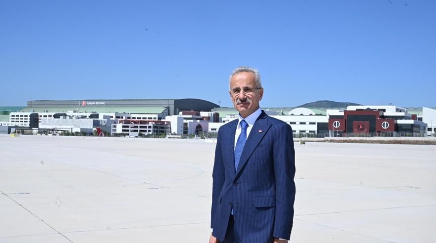 Ulaşımda hedef sınır emisyon! Ulaştırma ve Altyapı Bakanı Uraloğlu 2035 yılını işaret etti: "Her iki araçtan biri elektrikli olacak"