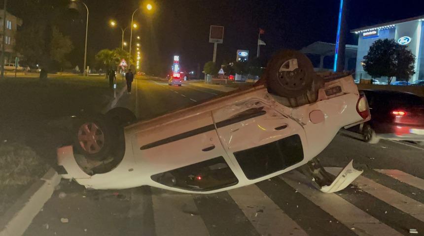 Şanlıurfa'da otomobillerin çarpıştığı trafik kazasında 2 kişi yaralandı