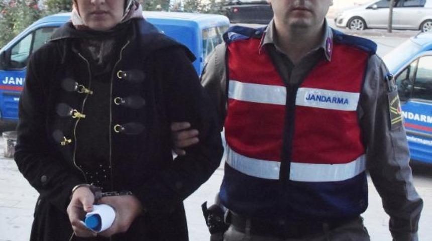 Eşinin katili sevgilisiyle &ccedil;ay demleyip i&ccedil;mişler