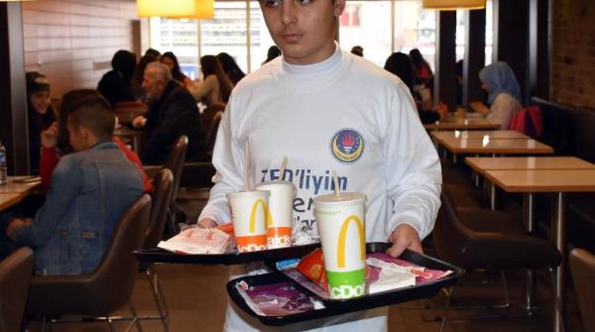 &Ouml;ğrenciler L&Ouml;SEV i&ccedil;in mesai yaptı