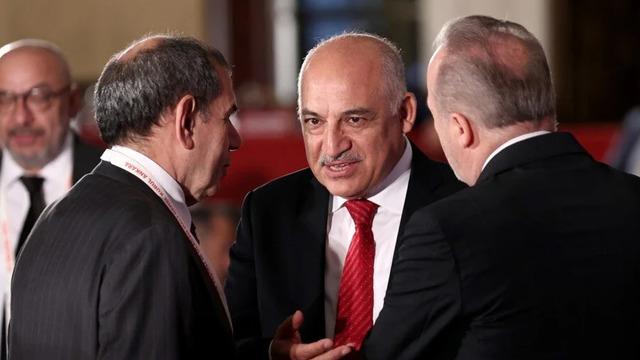 Galatasaray divan kurulu karıştı! TFF Başkanı Mehmet Büyükekşi'nin ihraç edilmesi için dilekçe verildi