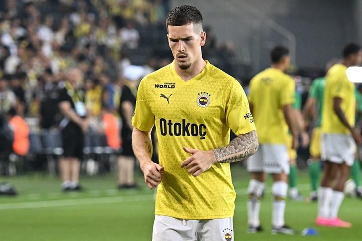 Fenerbahçeli Ryan Kent'in menajeri Lazio'ya imzayı attı, kendisi takımda kaldı! Transfer son saniyede iptal oldu 18091493-728xauto