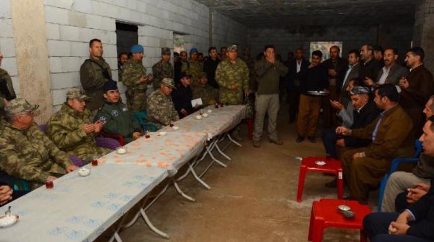 Genelkurmay Başkanı Akar, Hakkari'de denetlemelerde bulundu
