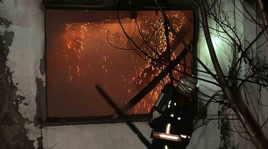 Düzce’deki yangın 4 saat sonra kontrol altına alındı