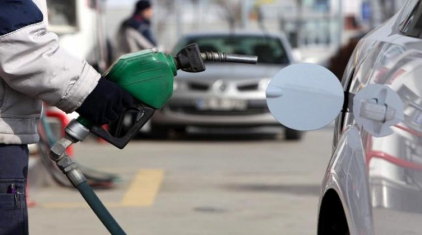 Motorine indirim geldi! 7 Aralık 2023 benzin ne kadar, motorin kaç TL? Otomobil sahipleri dikkat, tekrar 36 TL seviyesine geriledi