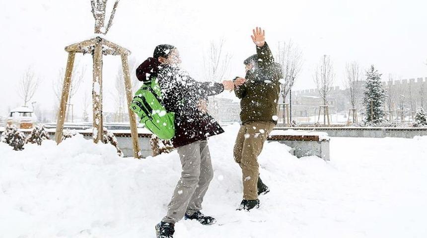 BUGÜN OKULLAR TATİL Mİ? 7 Aralık 2023 Perşembe okullar tatil oldu mu, hangi illerde tatil edildi?