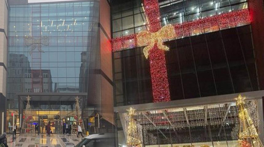 AVM'deki yılbaşı süsleri Rize'yi karıştırdı! Sosyal medyada gündem oldu: AVM yönetiminden açıklama