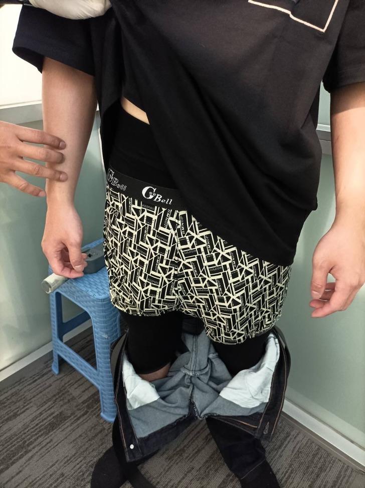 Havalimanında hareketli anlar! Hayvan kaçakçılığı yapan adam suçüstü yakalandı... İç çamaşırının içine saklamış G1