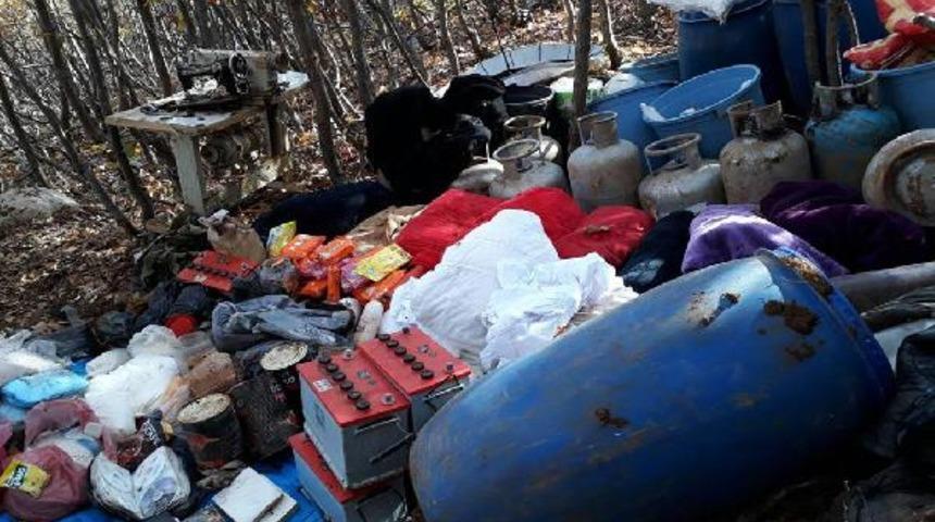 Diyarbakır Lice'de PKK'lılara ait 25 sığınak bulunarak ihma edildi