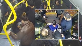 Otobüste akılalmaz anlar! Bir çocuğun uyuduğunu gördüler... Aile durakta indikten sonra fark etti