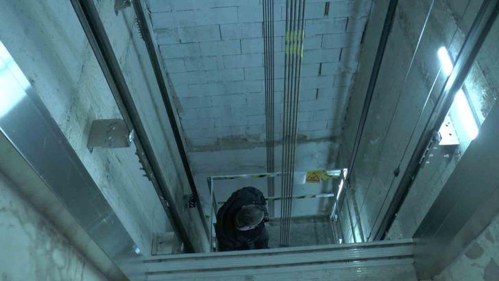 'Vatandaşlar bu konuda yanlışa düşüyorlar' Uzmanından önemli asansör uyarısı! 'Kırmızı etiket almışsa...' 60 gün detayı G4