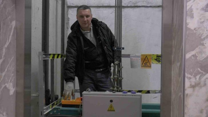 'Vatandaşlar bu konuda yanlışa düşüyorlar' Uzmanından önemli asansör uyarısı! 'Kırmızı etiket almışsa...' 60 gün detayı G5