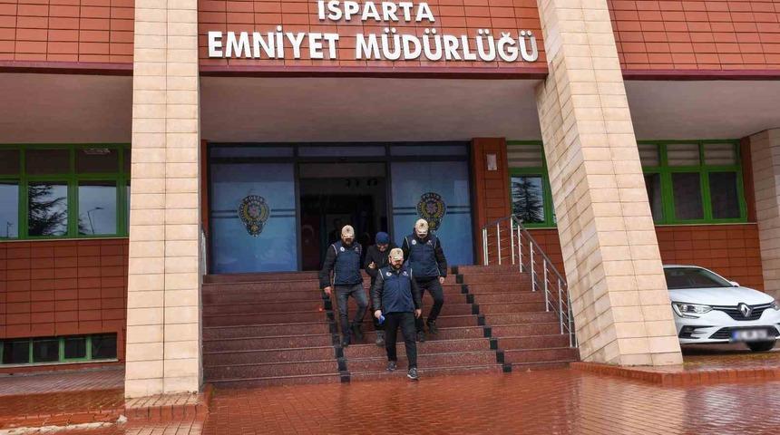 6 yıl, 3 ay hapis cezası ile aranan ihraç öğretmen yakalandı