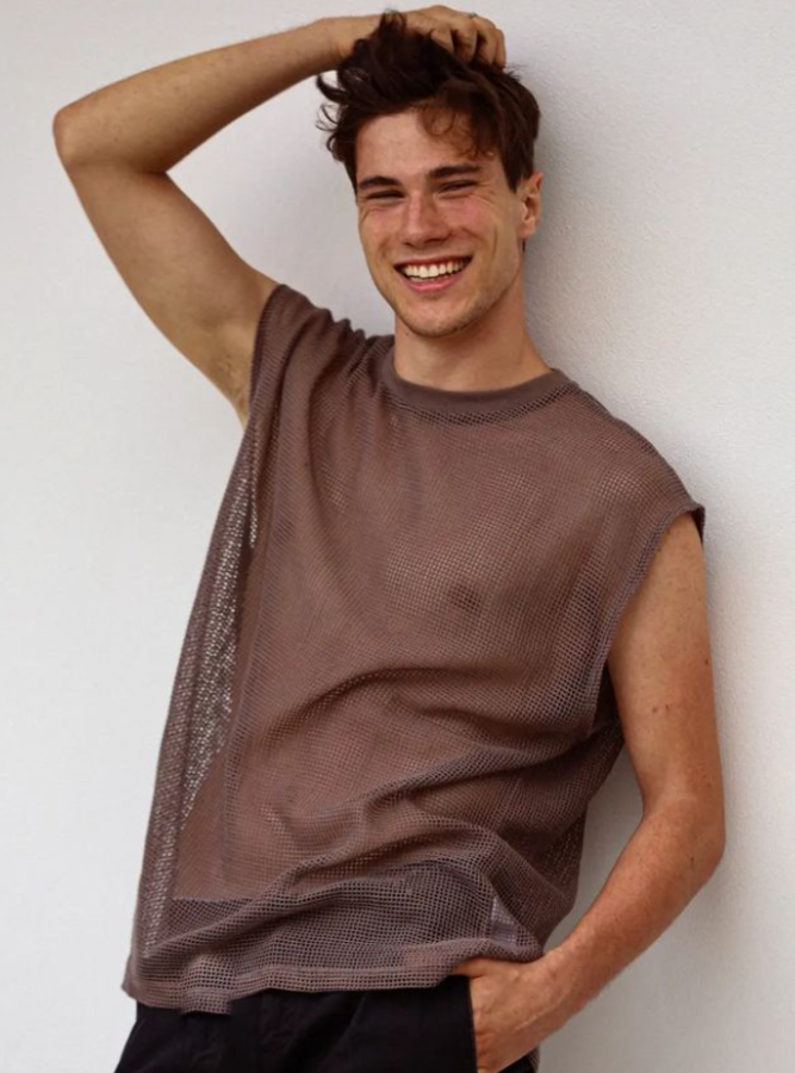 İtalya'nın 'en yakışıklı erkeği' olarak anılıyordu! Modellik kariyerini bırakıp rahip oldu... "Hayatımın en iyi deneyimi" G1