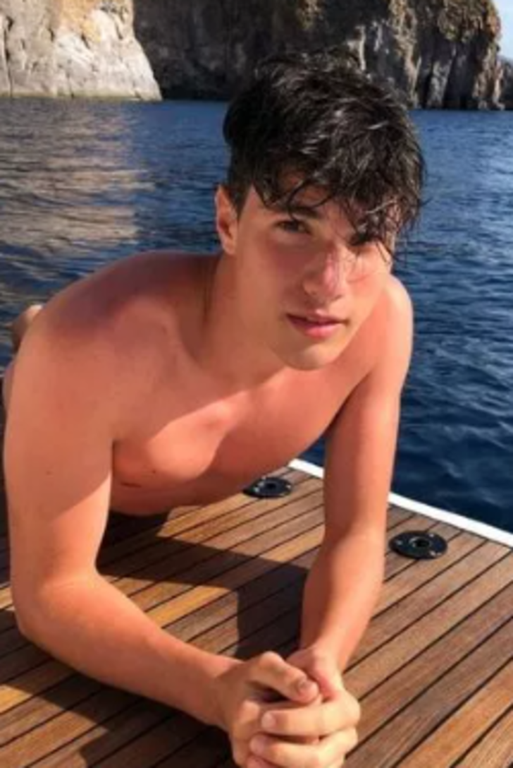 İtalya'nın 'en yakışıklı erkeği' olarak anılıyordu! Modellik kariyerini bırakıp rahip oldu... "Hayatımın en iyi deneyimi" G4