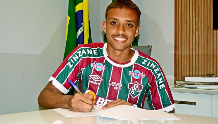 Felipe Melo, oğluyla aynı takımda forma giyecek! Fluminense’den resmi açıklama geldiAvrupadan Futbol