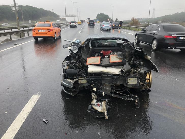 Ünlü iş insanı 10 milyonluk ultra lüks otomobille kaza yaptı! Ferrari pert oldu... Eşi Türkiye'nin günlerce konuştuğu özel jet kazasında hayatını kaybetmişti G3