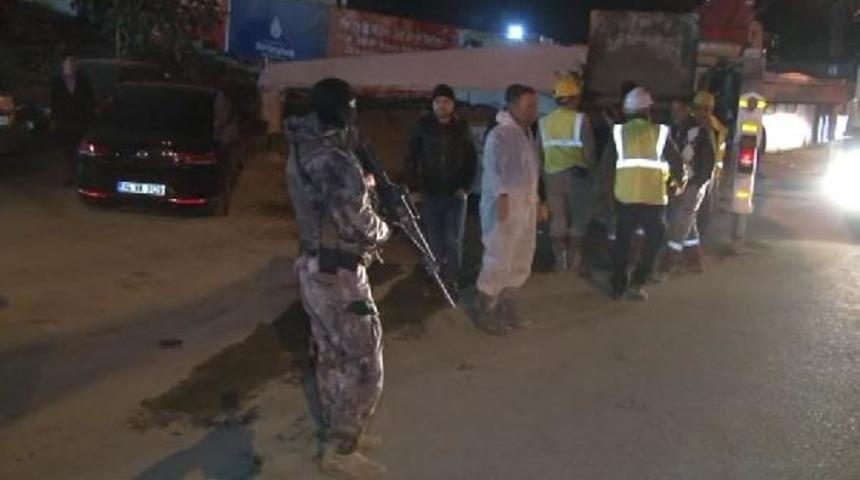 &Uuml;mraniye'de soyguncular ile polis &ccedil;atıştı: 1 polis yaralı(1)