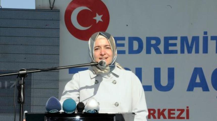 Bakan Kaya: Ter&ouml;r&uuml;n b&ouml;lge insanına verdiği zararları yok etmeye gayret ediyoruz