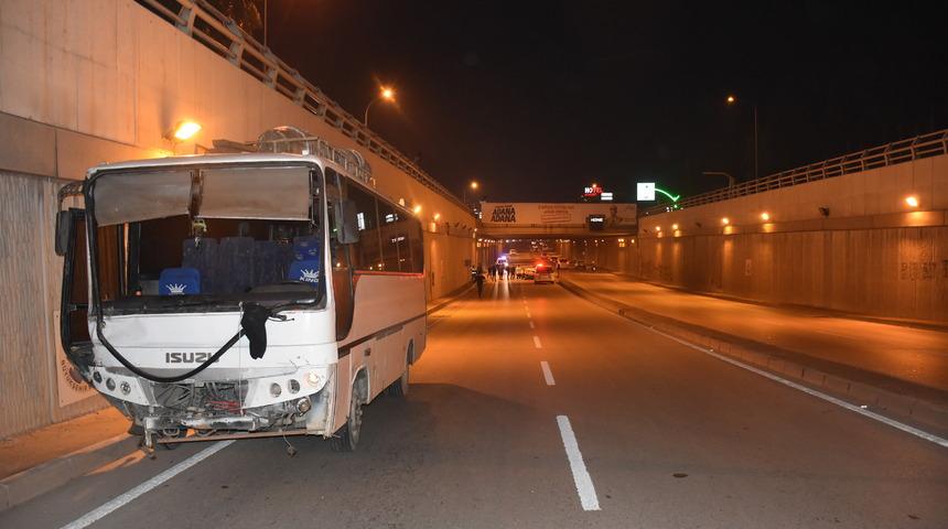 Adana'da asker uğurlama konvoyundaki trafik kazasında 4 kişi yaralandı