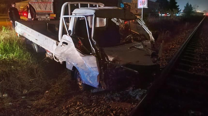 Aydın'da trafik kazasında kamyonetin sürücüsü öldü