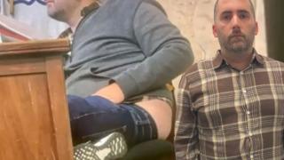 Skandal görüntüler! Sınıfta kendini teşhir etmek için pantolonunu indirdiği iddia edilen öğretmen tutuklandı... O görüntüler paylaşıldı