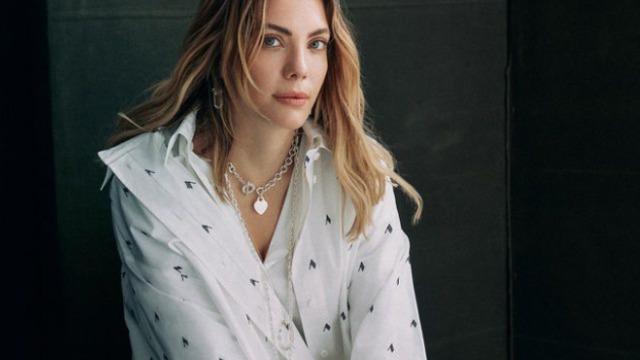 Yasak Elma'nın Yıldız'ı Eda Ece'den karnı burnunda ilk poz! Notu gülümsetti  