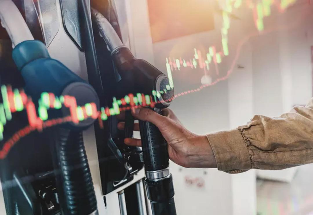 Motorin i&ccedil;in tabela bir kez daha değişti: Mazotta peş peşe indirimler! İşte 8 Aralık g&uuml;ncel akaryakıt fiyatları...