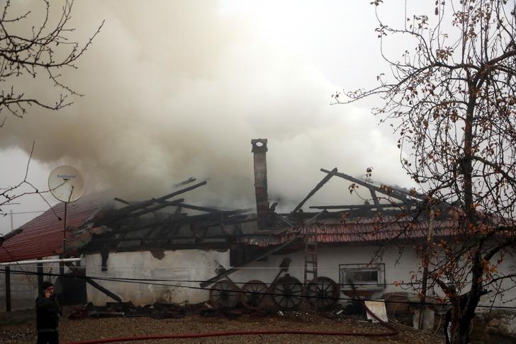 Köyde esrarengiz olaylar! Hep gece geç saatlerde oluyor... 21 günde 5 kez yaşandı 'Herkes korkmaya başladı' G3