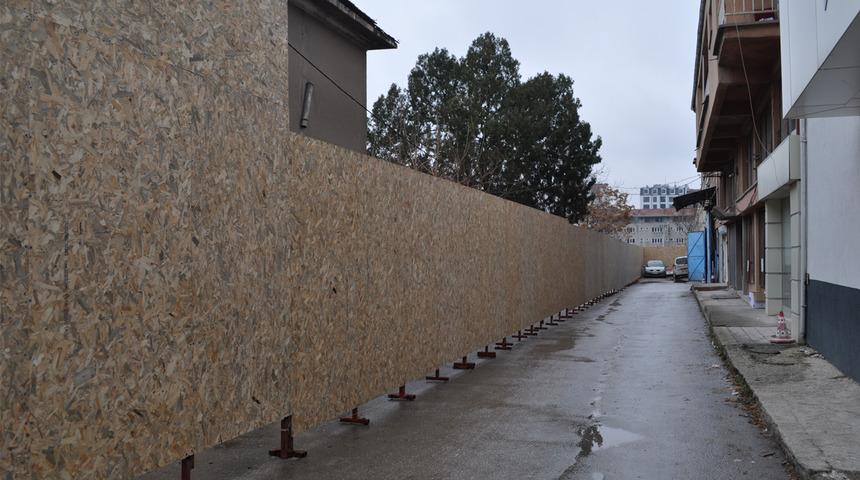 Sokağı 'benim' diyerek kapattı! Her gün geçiyorlardı... Görünce şaşkına döndüler