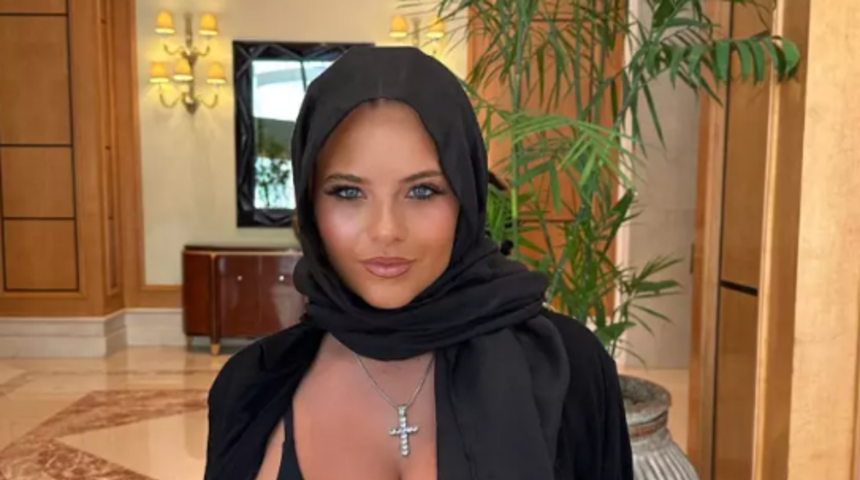 Sosyal medya fenomeni Apollonia Llewellyn 'kış çekimi' dedi ama bikinisiyle poz verdi! Göğüs kalıbına küçük gelen bikinisi olay oldu