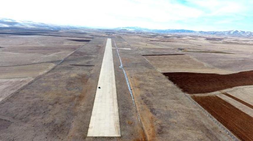 Gümüşhane ve Bayburt'ta, Salyazı Havalimanı heyecanı