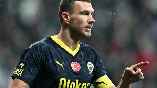 Edin Dzeko'yu durdurana aşk olsun!