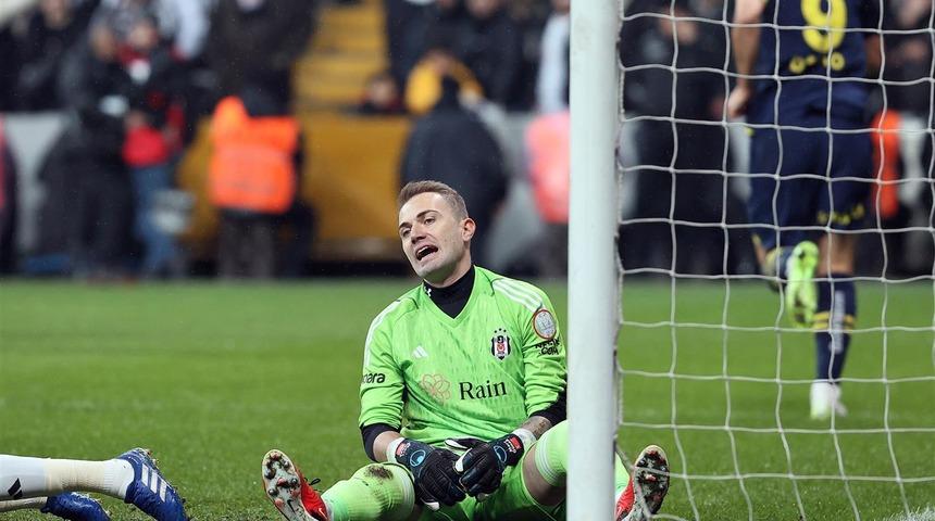 Beşiktaş'ın kalecisi Mert Günok'tan takım arkadaşlarına eleştiri! "Daha fazla şey söylenebilir!"
