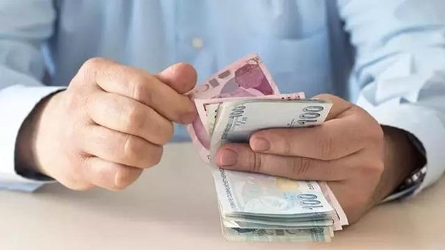Çalışan emekliye 5000 TL ikramiye ne zaman yatacak, hangi tarihte? Çalışan emekliye 5000 TL ikramiyede son durum!