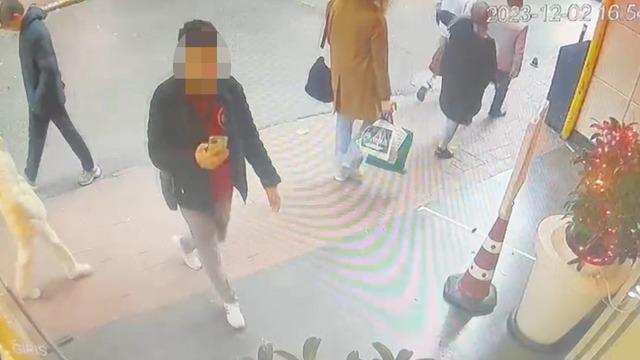 Taksim'deki seyyar tezgahtan Milli Piyango yılbaşı biletlerini çaldı! Otelde biletleri incelerken yakalandı