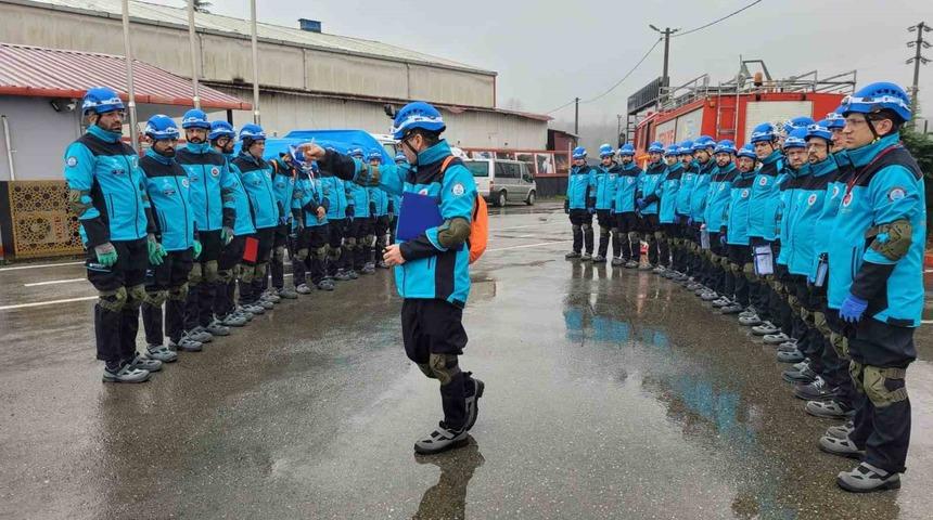 İmamlardan oluşan arama ve kurtarma ekibi göreve hazır