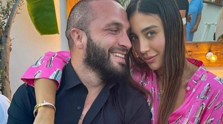 Berkay'ın eşi &Ouml;zlem Ada Şahin'in tatil kareleri g&uuml;ndem oldu! 'Otel değil ev' 
