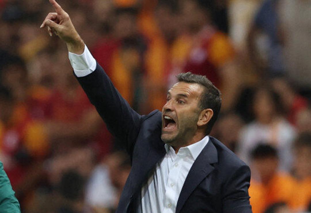 Kopenhag ma&ccedil;ı &ouml;ncesi kılı&ccedil;lar &ccedil;ekildi! Rakip hocadan Okan Buruk'a olay ifadeler