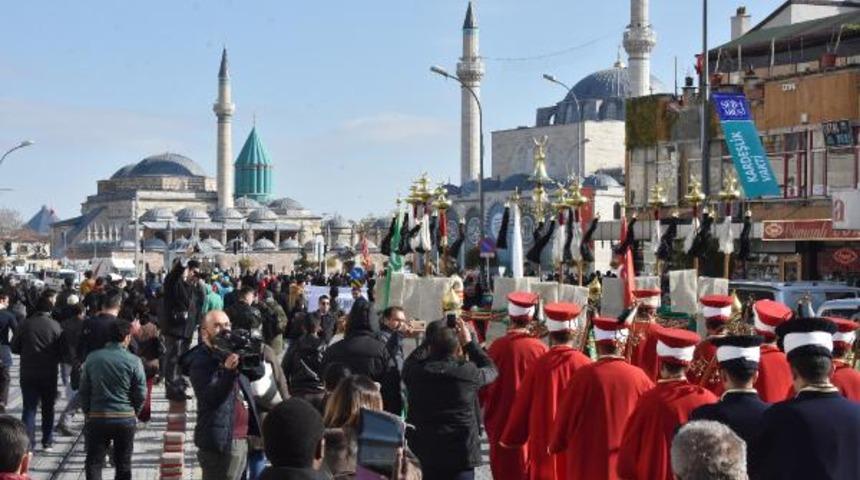 Mevlana'yı anma etkinlikleri  'Kardeşlik Yürüyüşü' ile başladı