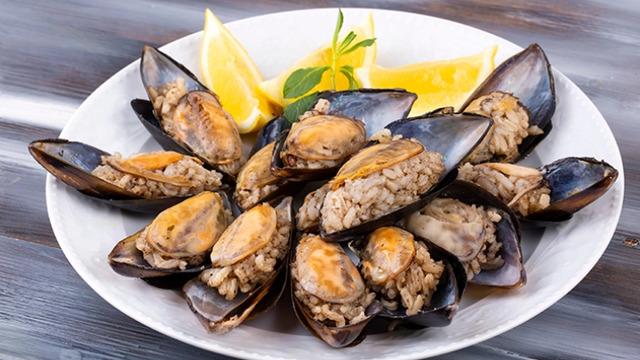 MASTERCHEF MİDYE DOLMA TARİFİ! Evde kolay ve sağlıklı midye dolma nasıl yapılır? İşte malzemeler