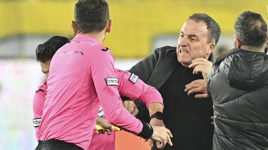 Yaşanan çirkin olay sonrası Süper Lig ekiplerinden tepkiler çığ gibi! "Sözün bittiği yer"