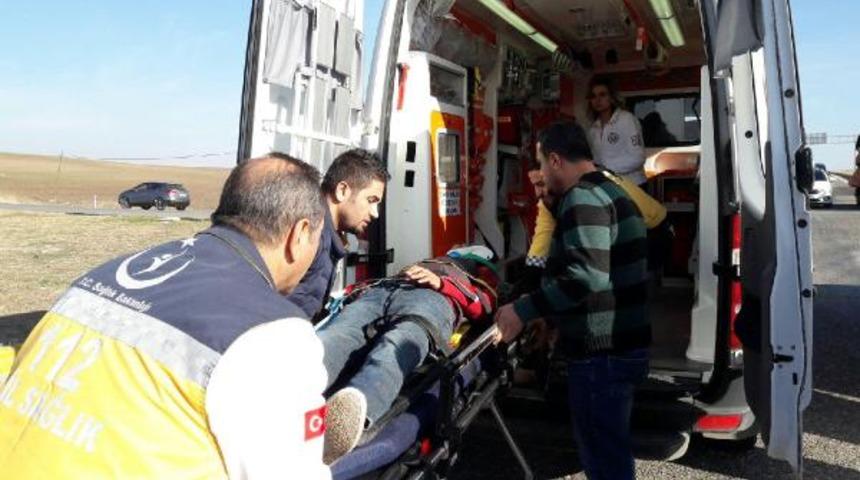 Diyarbakır'da trafik kazası: 1'i ağır 4 yaralı