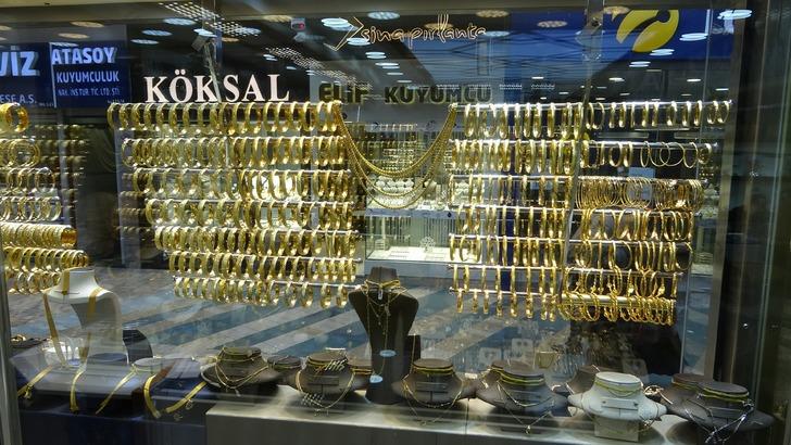 Altının gram fiyatı yükselişi Trabzon hasır bileziği fiyatlarını katladı! Kuyumcular 2024 için tek tek altın tahminlerini açıkladı: ‘Gün içindeki 20-30 lira panik etmesin…’ G4