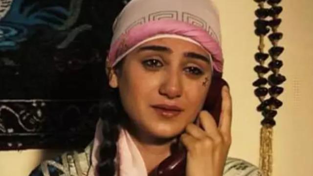 Akasya Durağı'nın Zeyno'suydu... Sitare Akbaş adeta bambaşka biri oldu! Cesur pozları olay... 