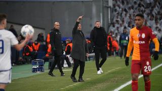 Galatasaray'ın Kopenhag'a yenilmesinin yankıları sürüyor! Eski futbolcu Batuhan Karadeniz Okan Buruk'a seslendi: Bunları takımdan kov