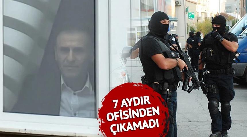 100 oy alarak belediye başkanı olan Hetemi, aylardır ofisinden çıkamadı