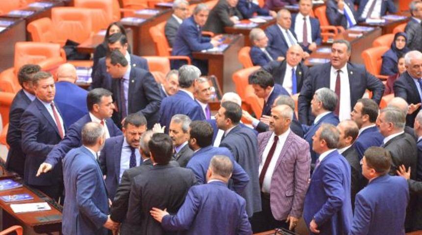 Meclis'teki bütçe görüşmelerinde 'dönek' tartışması