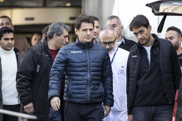 Ankaragücü Çaykur Rizespor maçı sonrası yumruklu saldırıya uğrayan Halil Umut Meler hastaneden taburcu oldu! İşte ilk görüntüler G2